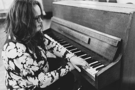 1hr Private lesson with Kat (For singing/song writing or drama)
