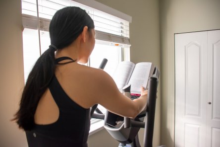 Online workout session with Cynthia Lok!