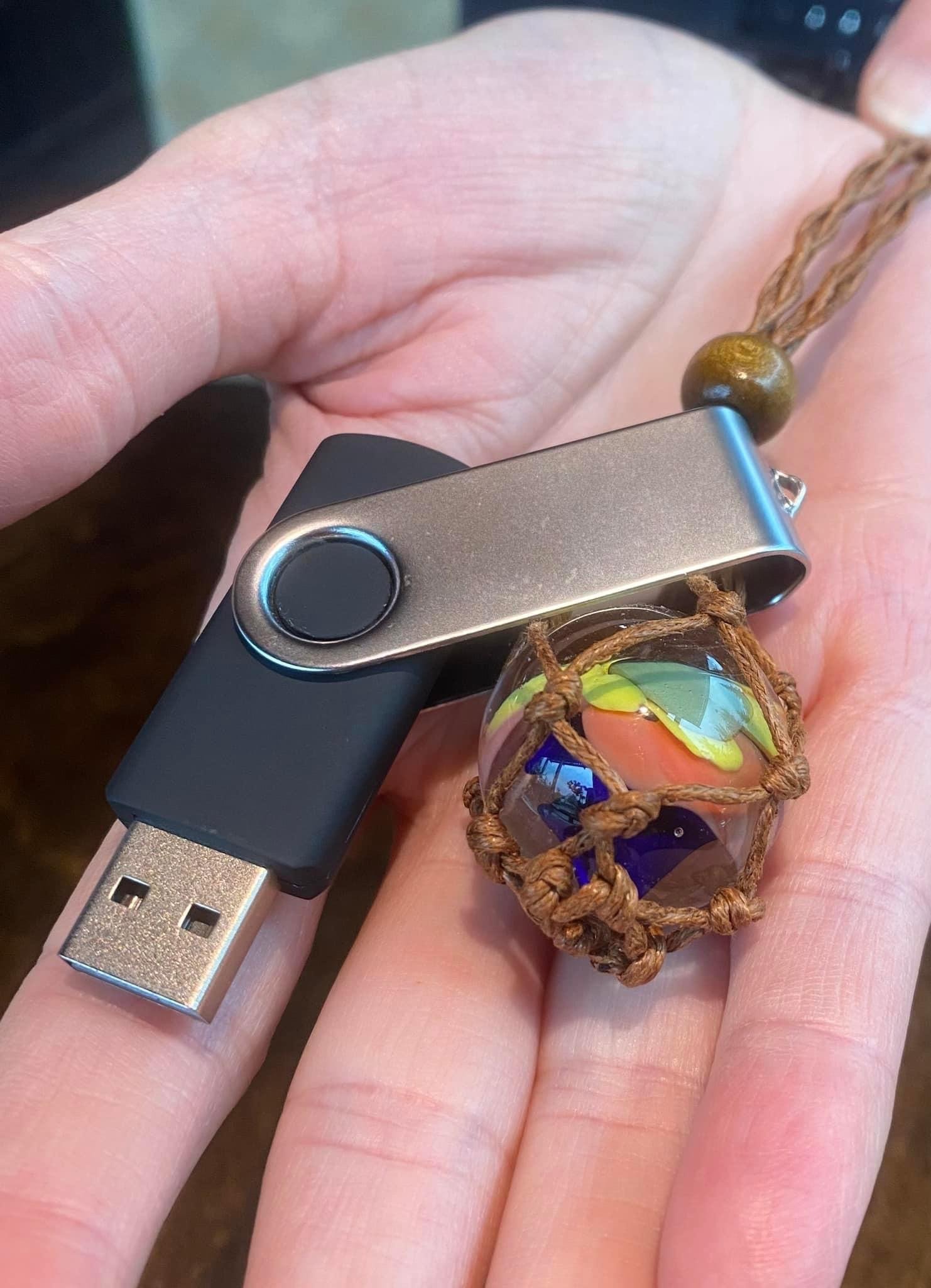 Marble Necklace Flash Drive 